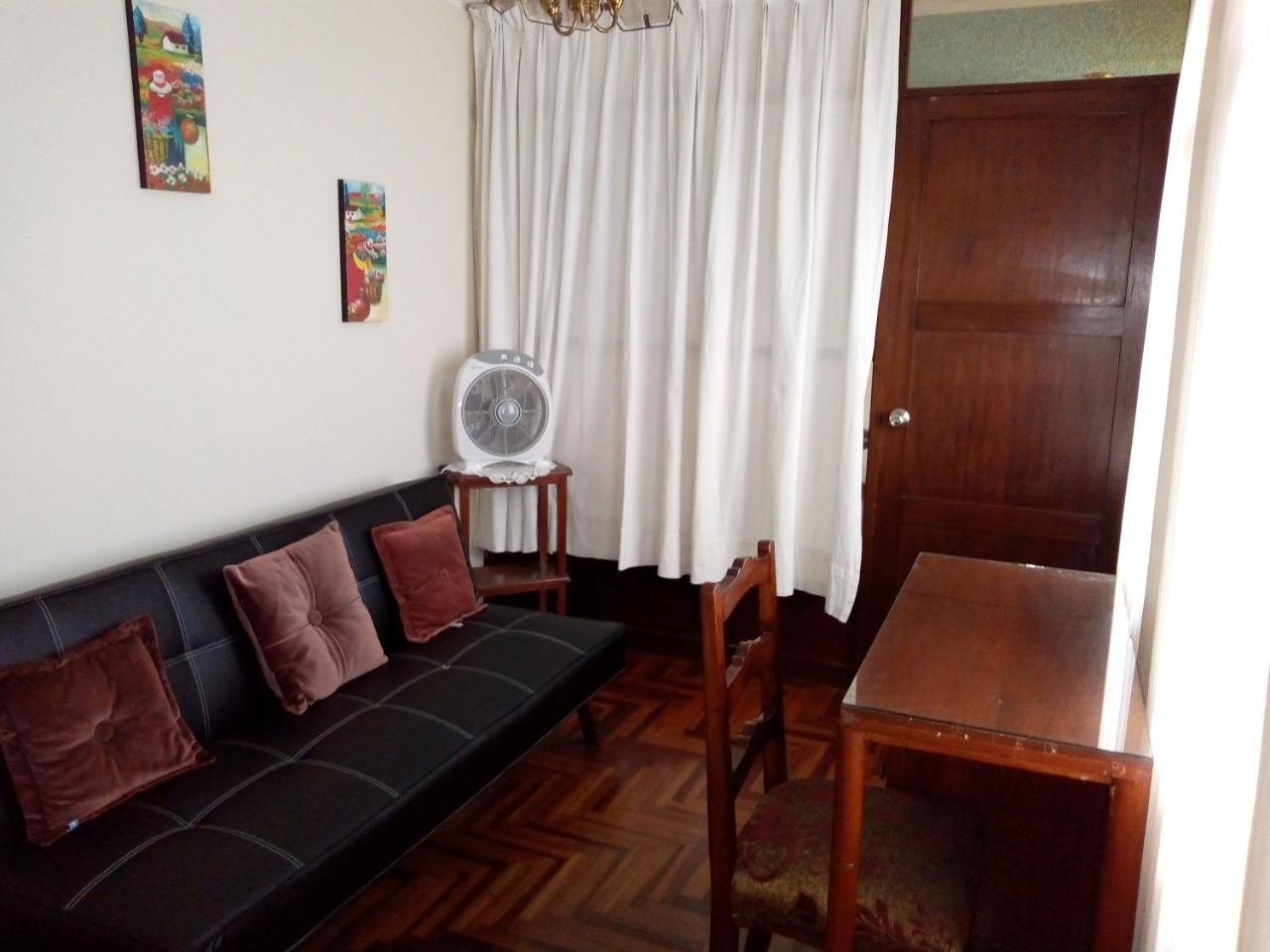 Nydia'S Trujillo City Hostel ภายนอก รูปภาพ
